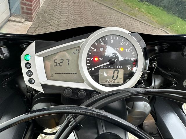 triumph - daytona-675