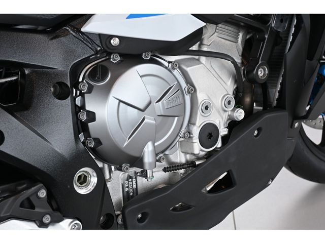 bmw - m-1000-xr