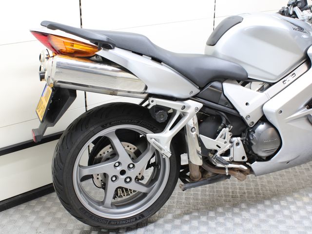 honda - vfr-800-vtec-abs