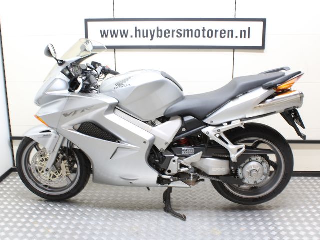 honda - vfr-800-vtec-abs