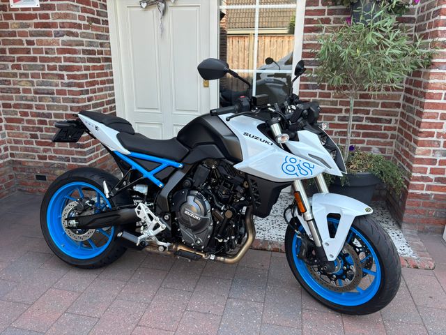suzuki - gsx-8s