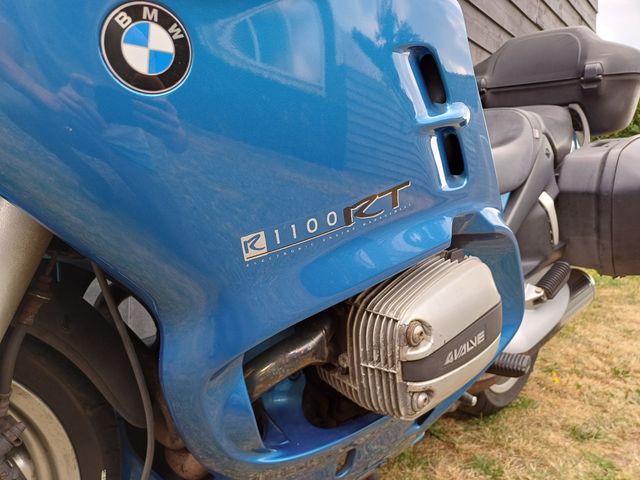 bmw - r-1100-rt