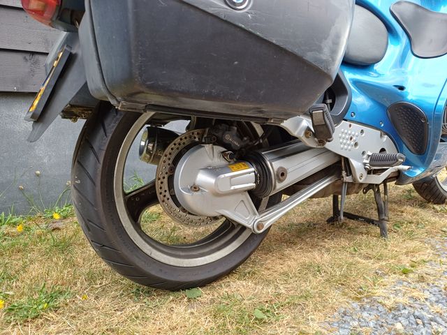 bmw - r-1100-rt