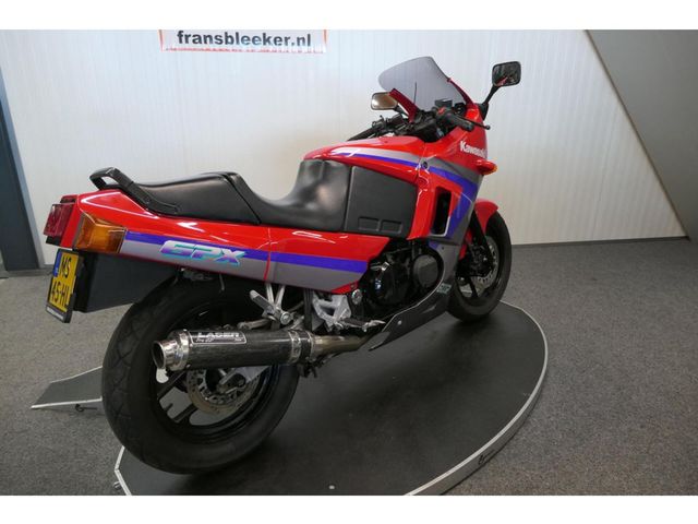 kawasaki - gpx-600-r