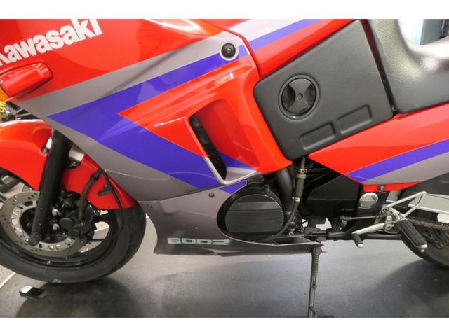 kawasaki - gpx-600-r