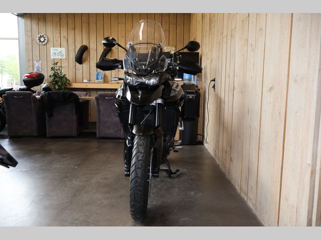 triumph - tiger-900-gt