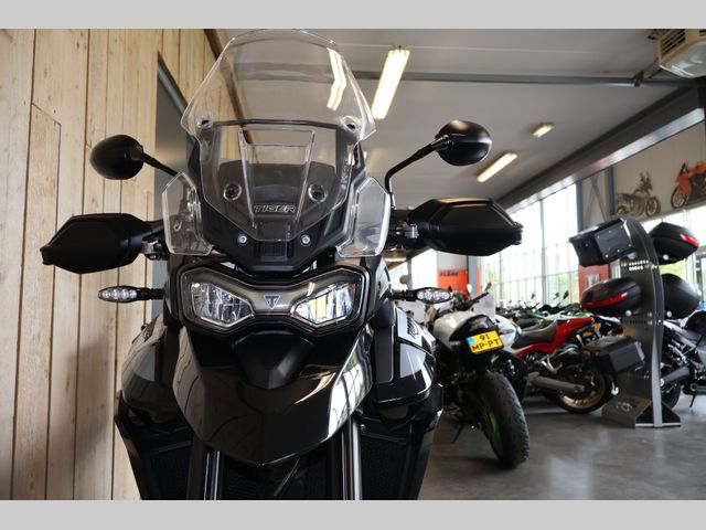 triumph - tiger-900-gt