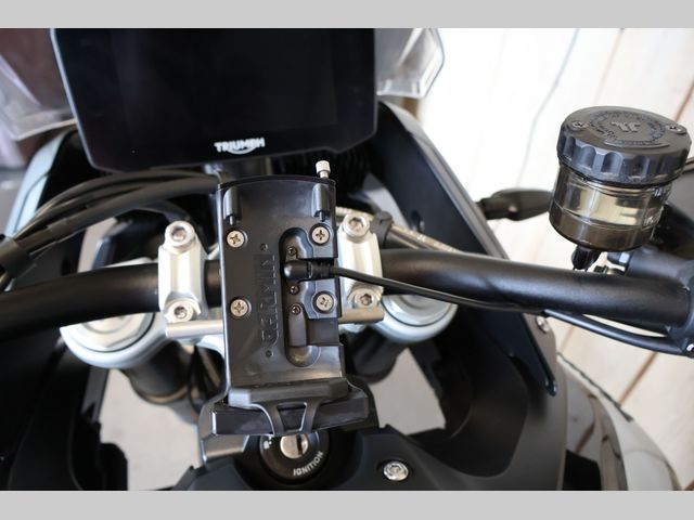 triumph - tiger-900-gt