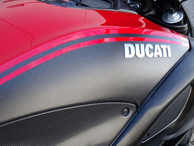 ducati - diavel-carbon