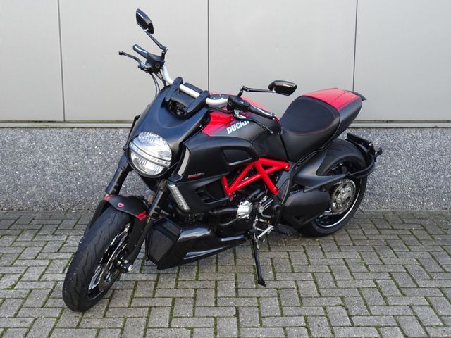 ducati - diavel-carbon