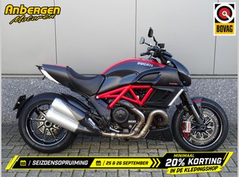 Ducati Diavel Carbon 2011 occasion