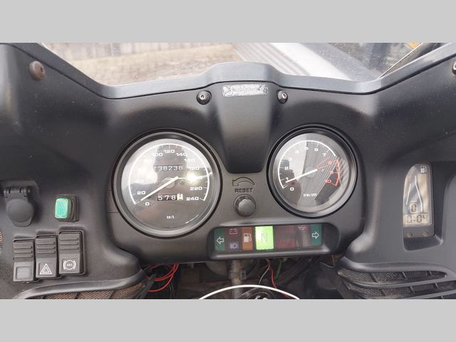 bmw - r-1100-rt