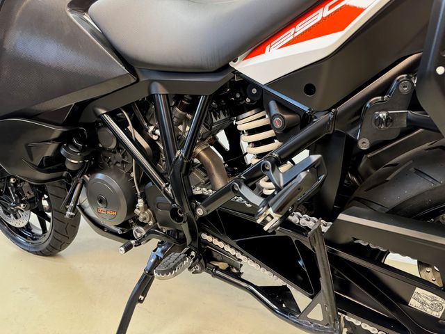 ktm - 1290-super-adventure-s