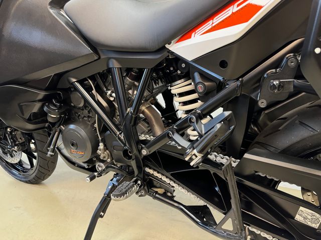 ktm - 1290-super-adventure-s
