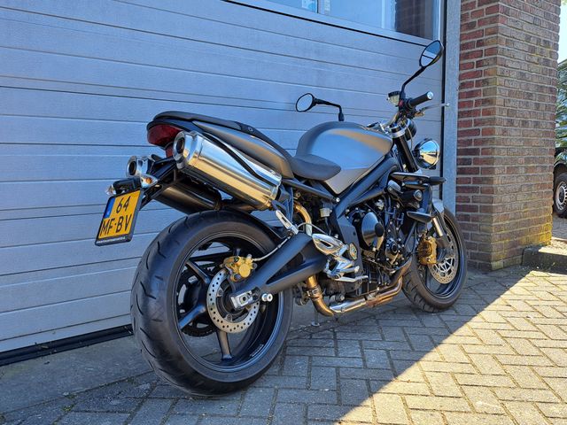 triumph - street-triple-675
