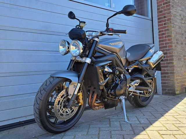 triumph - street-triple-675