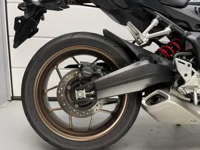 HONDA CB 650 R – foto 4