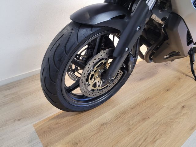 honda - vfr-800-x-crossrunner-abs