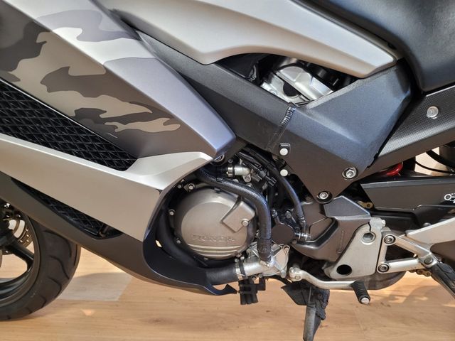 honda - vfr-800-x-crossrunner-abs