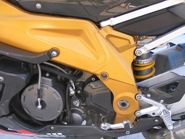 aprilia - tuono