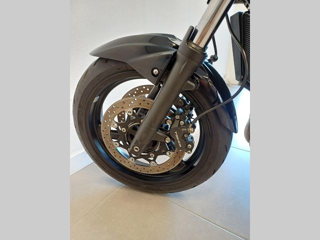 suzuki - gsr-600
