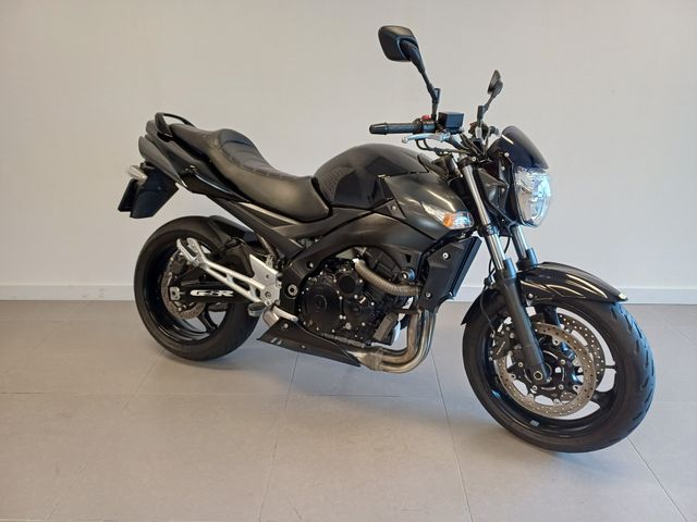 suzuki - gsr-600