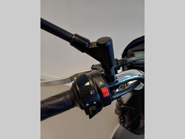 suzuki - gsr-600