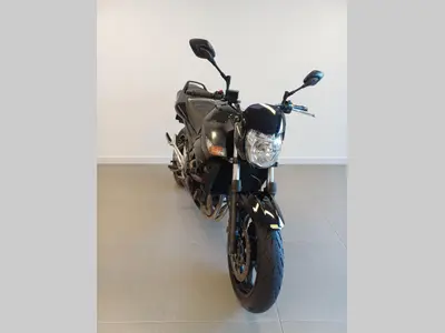 SUZUKI GSR 600 – foto 4