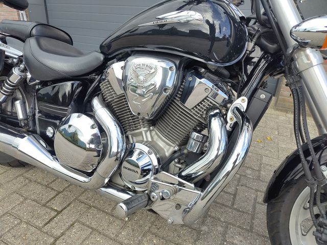 honda - vtx-1800