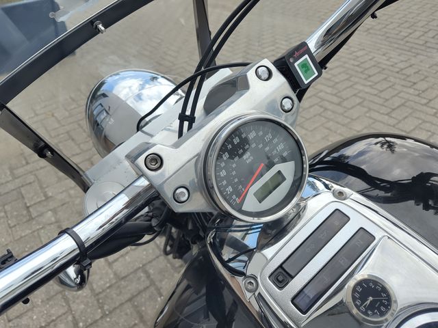 honda - vtx-1800
