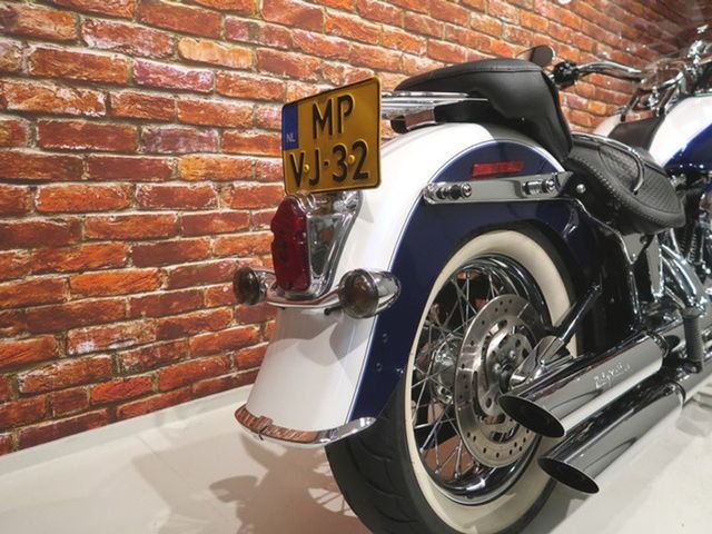 harley-davidson - softail-deluxe-flstn