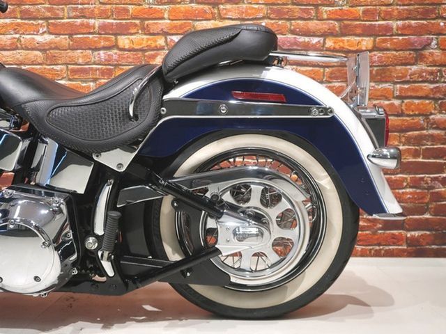 harley-davidson - softail-deluxe-flstn