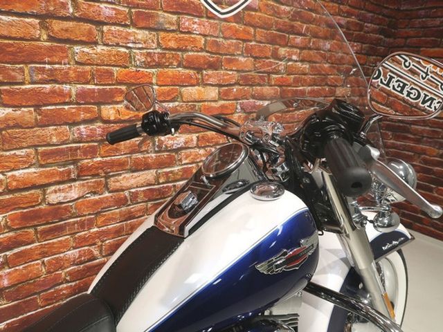 harley-davidson - softail-deluxe-flstn