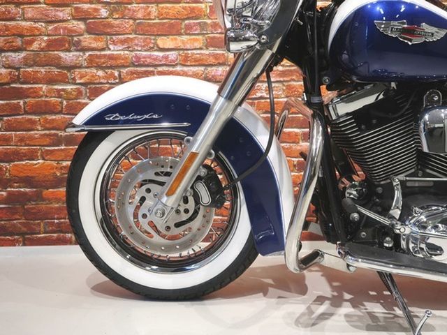 harley-davidson - softail-deluxe-flstn