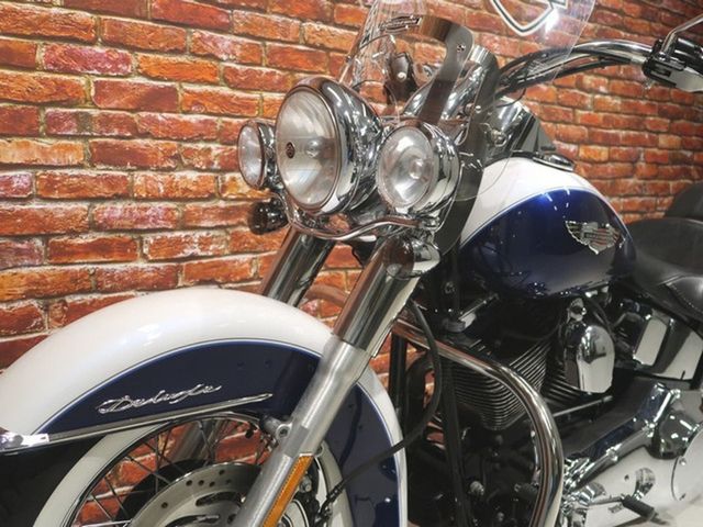 harley-davidson - softail-deluxe-flstn