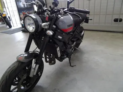YAMAHA XSR 900 ABARTH – foto 3