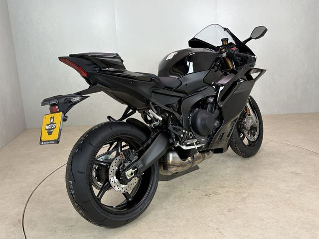 yamaha - r9