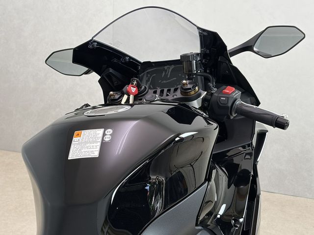 yamaha - r9