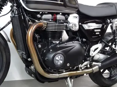 TRIUMPH SPEED TWIN 1200 – foto 4