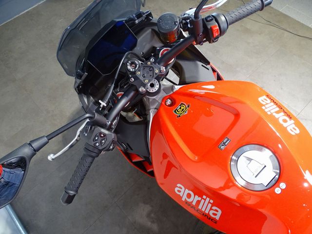 aprilia - tuono-v4-1100