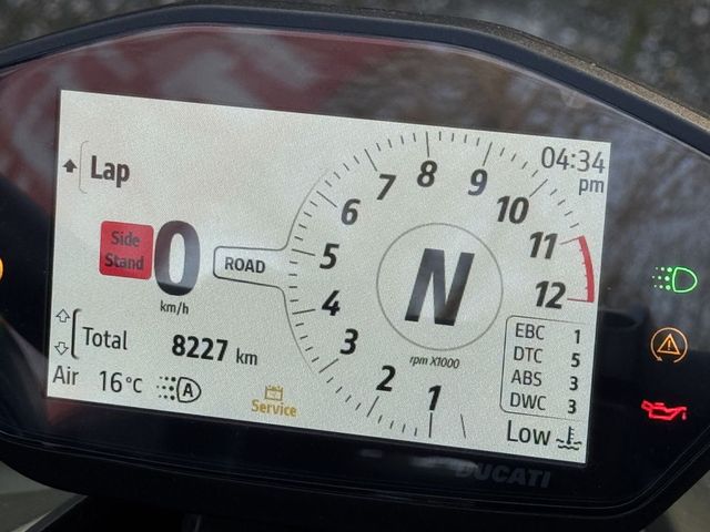 ducati - streetfighter-v2