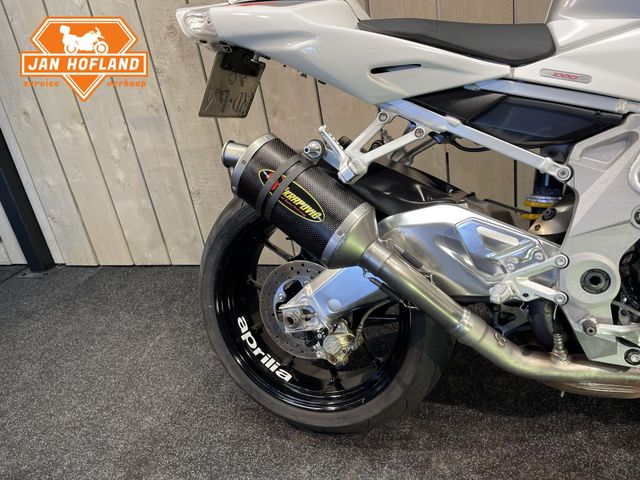 aprilia - tuono-1000-r-factory