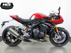 TRIUMPH SPEED TRIPLE 1200 RR