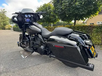 HARLEY-DAVIDSON STREET GLIDE 117 CVO – foto 2