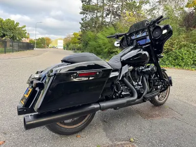 HARLEY-DAVIDSON STREET GLIDE 117 CVO – foto 3