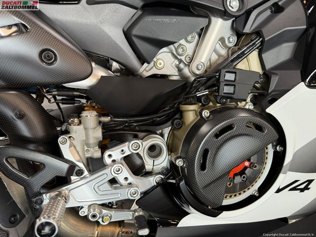 ducati - panigale-v4-s