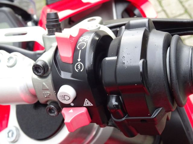 ducati - supersport