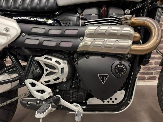 triumph - scrambler-1200-xe