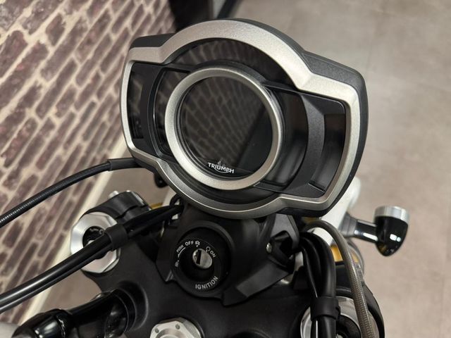 triumph - scrambler-1200-xe