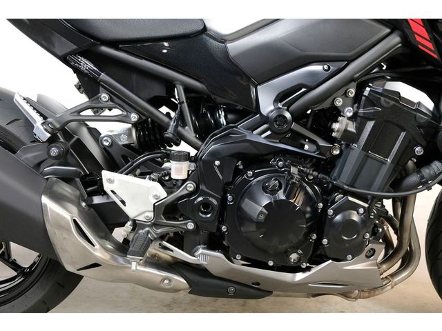 kawasaki - z900